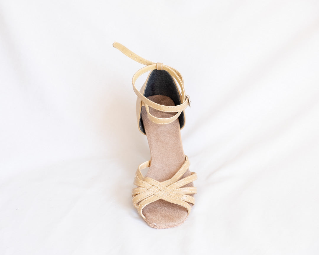 Strappy sandal 2.5"