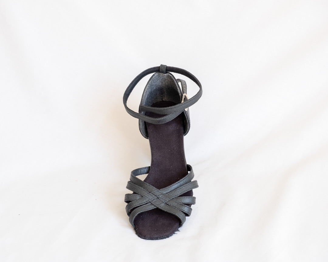 Strappy sandal 2.5"